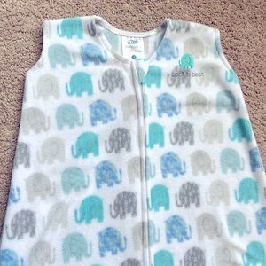 Halo sleep sack, wearable blanket, microfleece. Great condition, so soft!